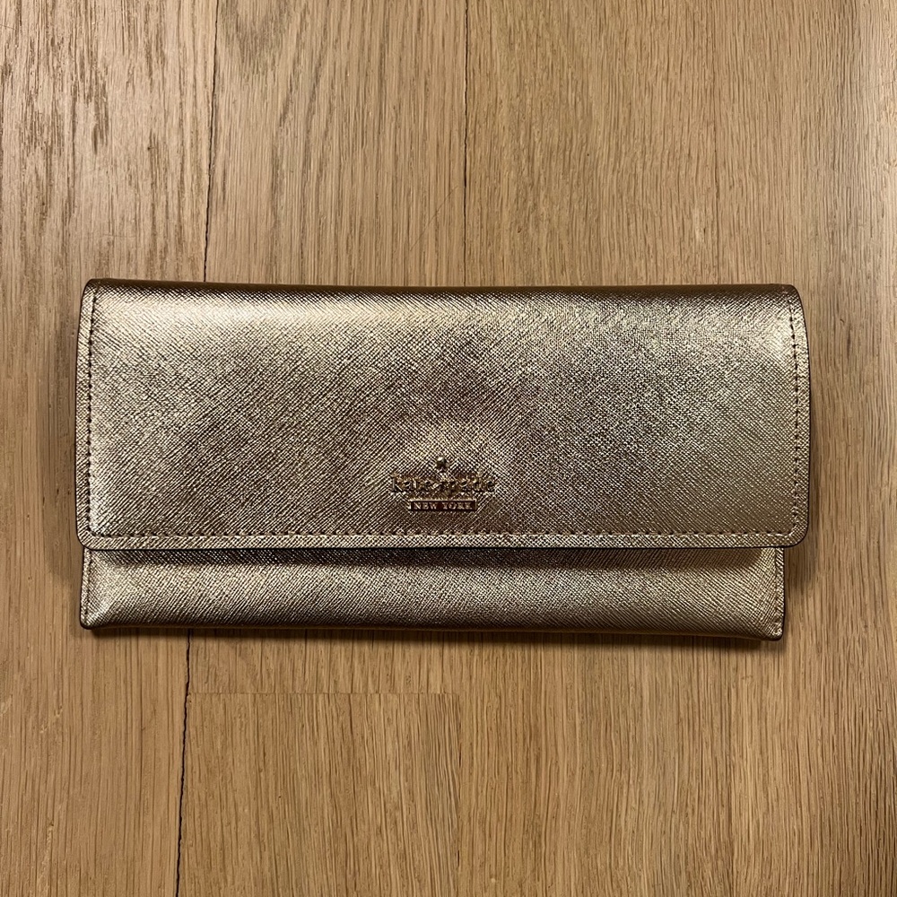 Kate Spade Cameron Street Harling Wallet in iridescent Rose Gold Leather
